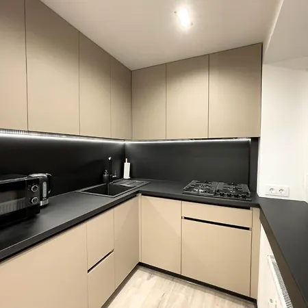 Welcome Centre דירה *